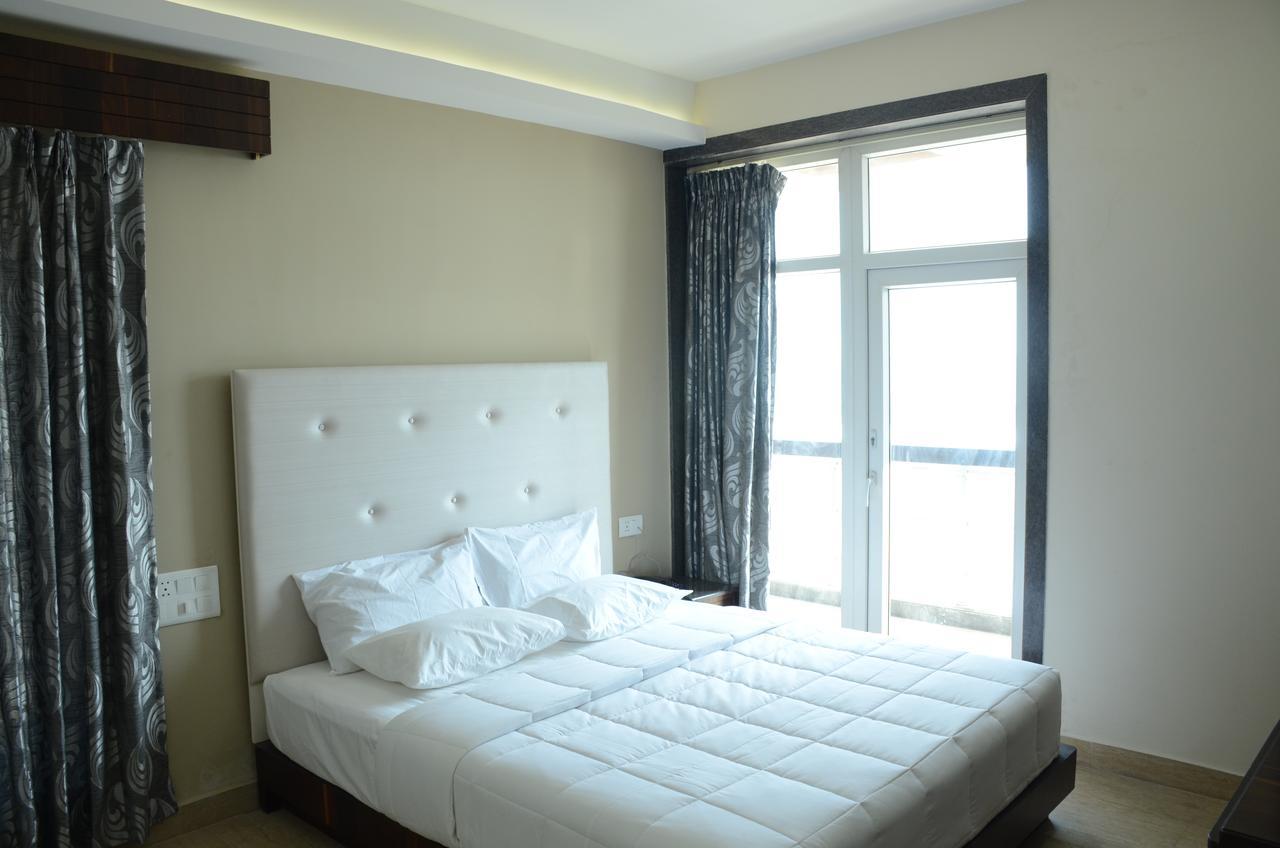 Blue Bay Resort Puri Buitenkant foto