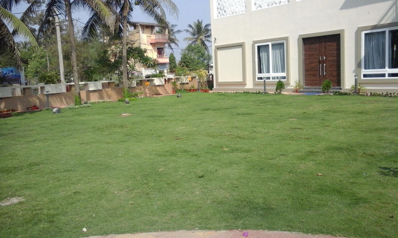 Blue Bay Resort Puri Buitenkant foto